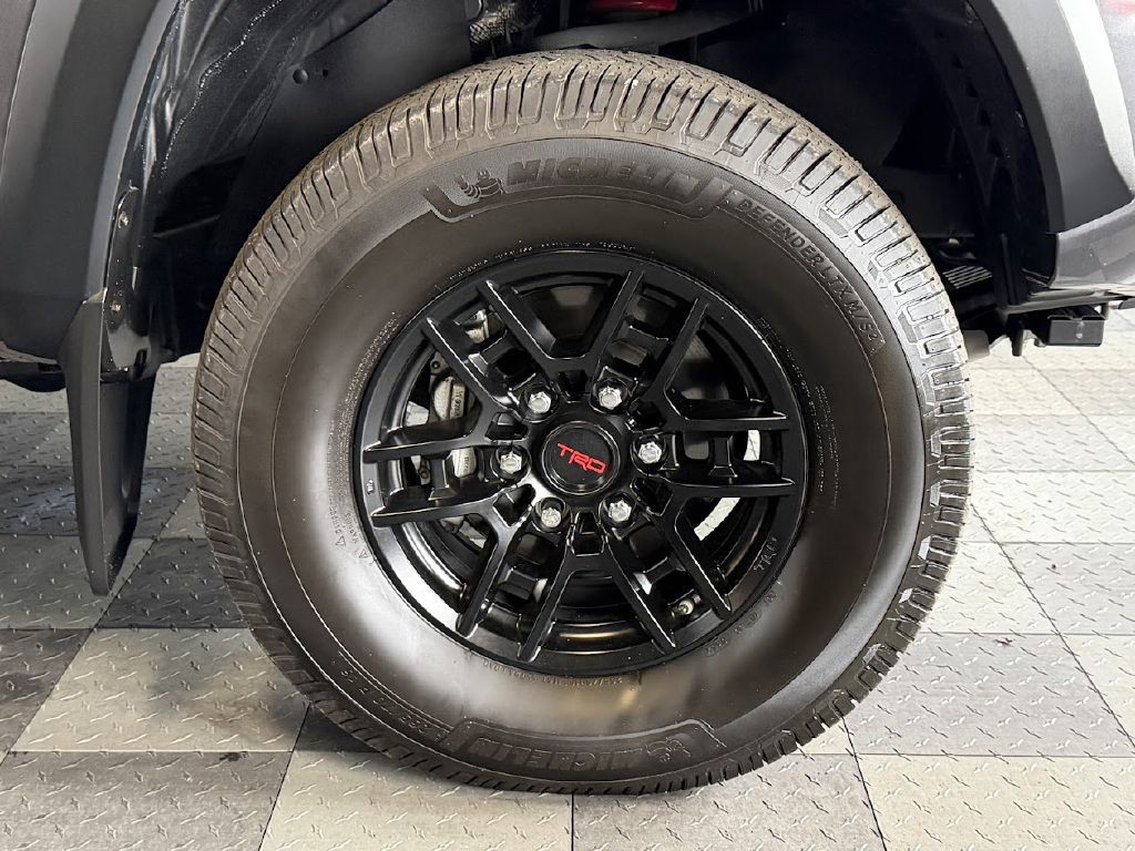 2020 Toyota Tacoma Image 30