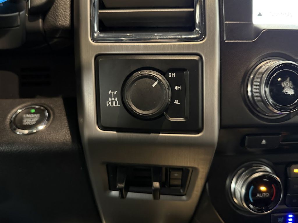 2017 Ford F-350 Image 25