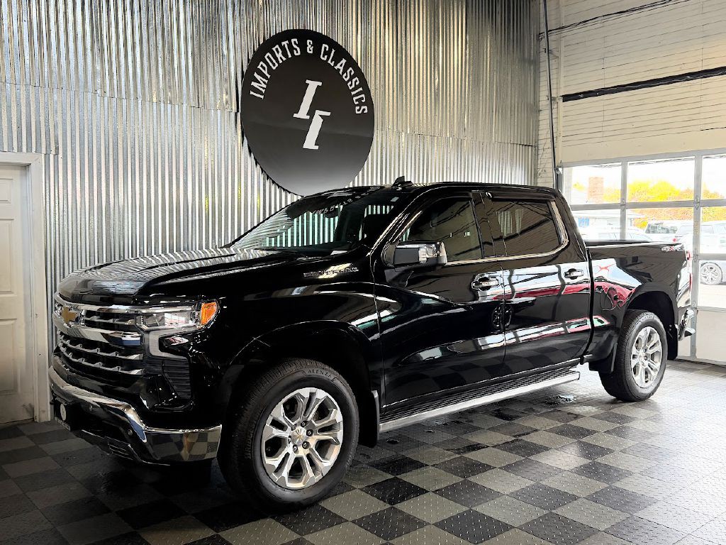 2022 Chevrolet Silverado 1500 Image 1