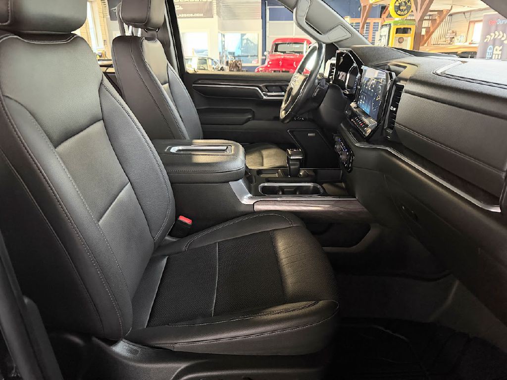 2022 Chevrolet Silverado 1500 Image 12