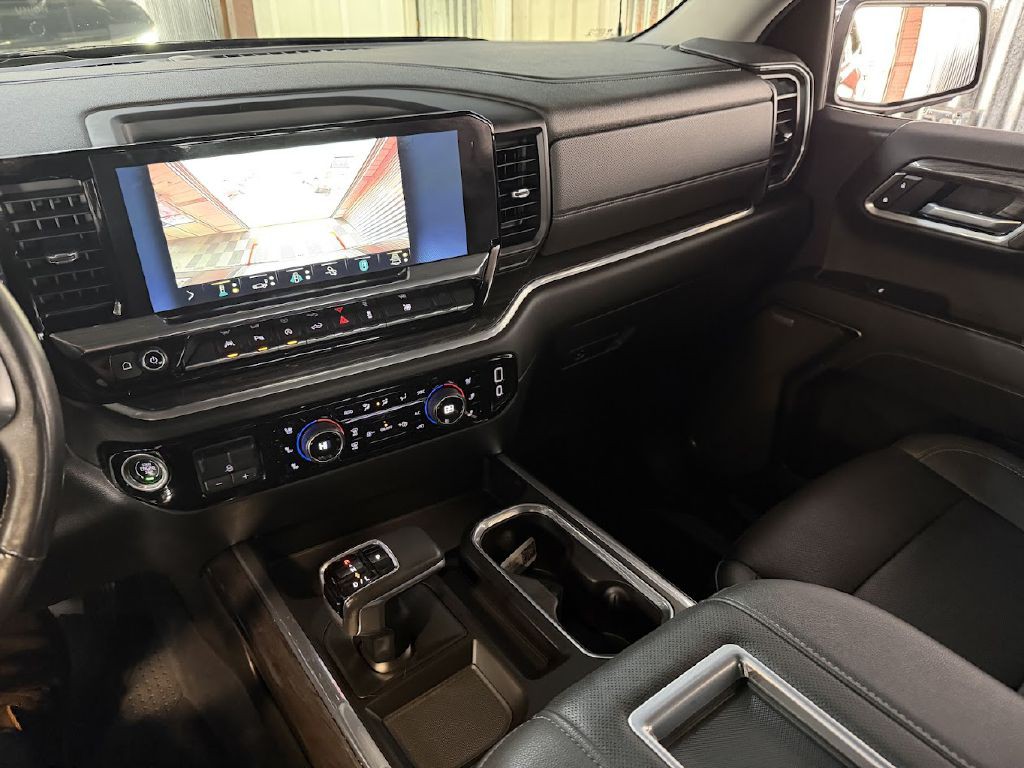 2022 Chevrolet Silverado 1500 Image 14