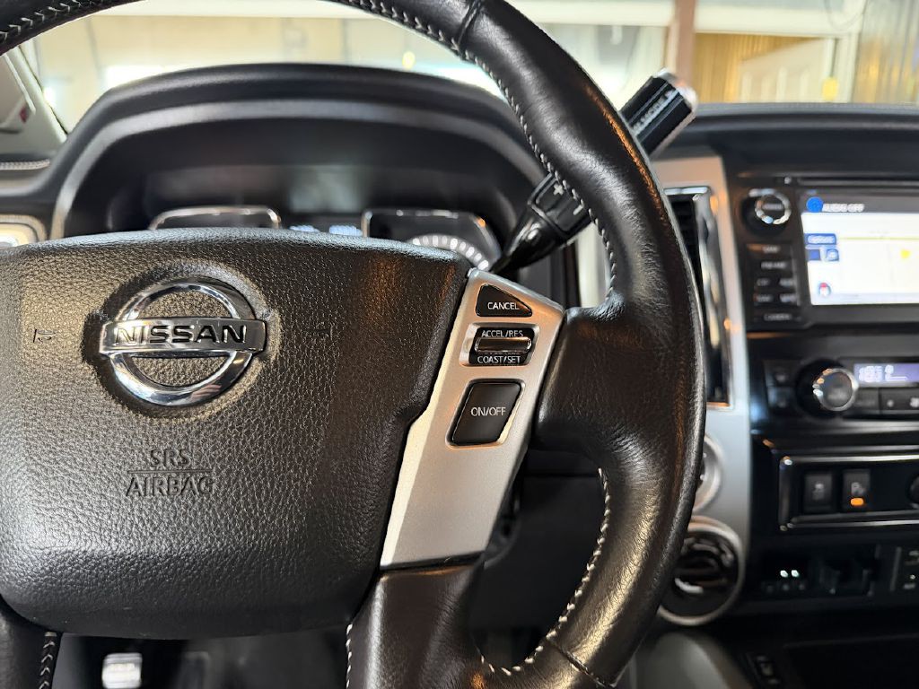 2018 Nissan Titan Image 22