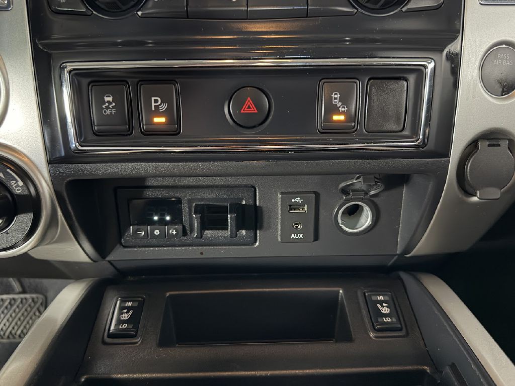 2018 Nissan Titan Image 28