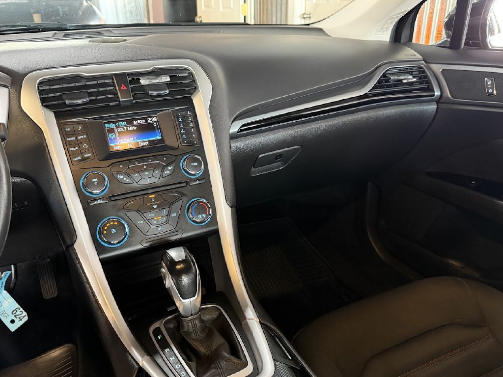 2013 Ford Fusion Image 14