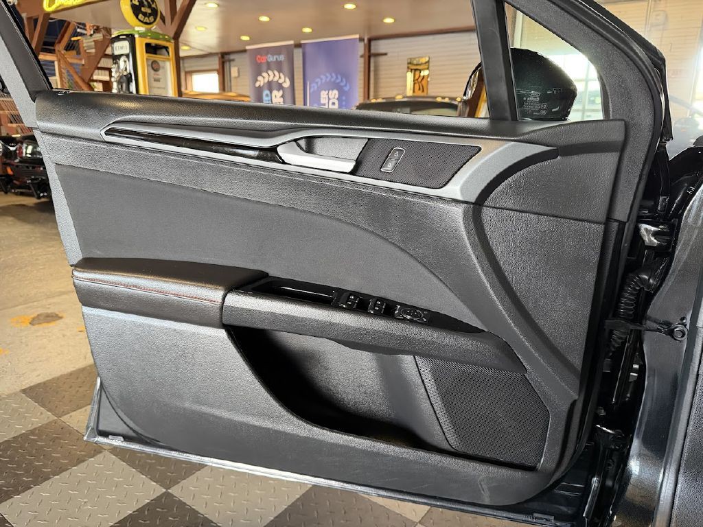 2013 Ford Fusion Image 24