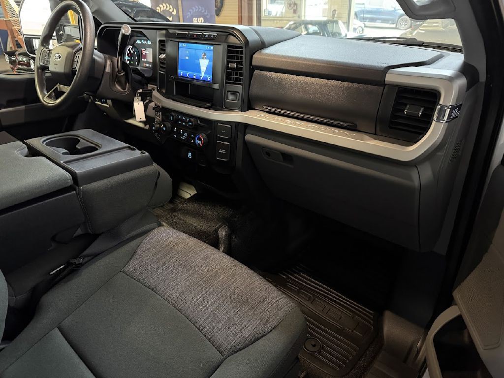 2023 Ford F-250 Image 12