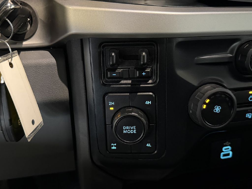 2023 Ford F-250 Image 25