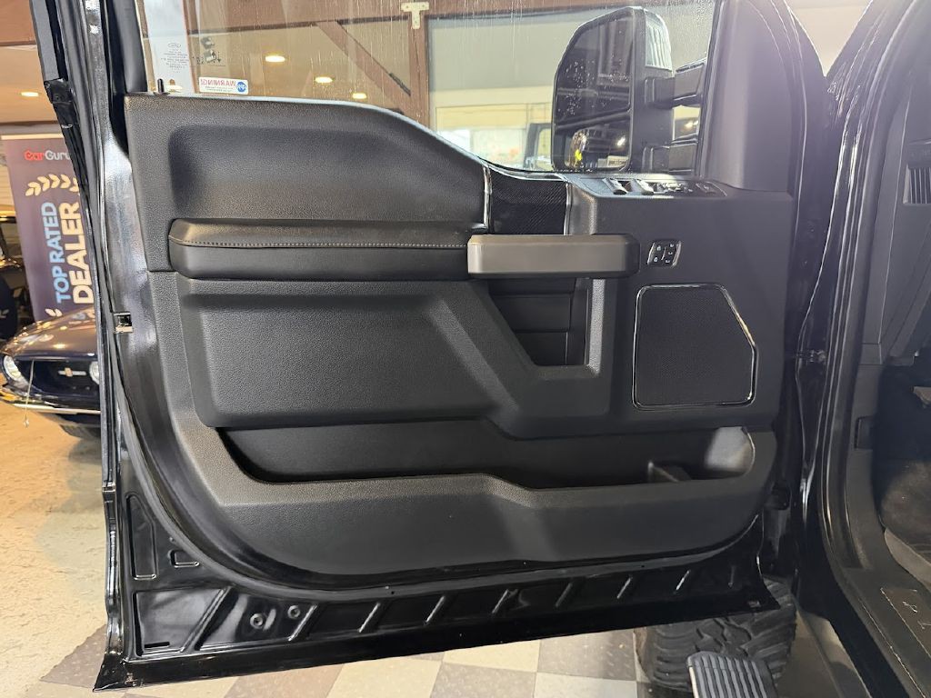 2022 Ford F-350 Image 8