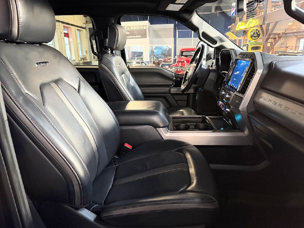 2022 Ford F-350 Image 15