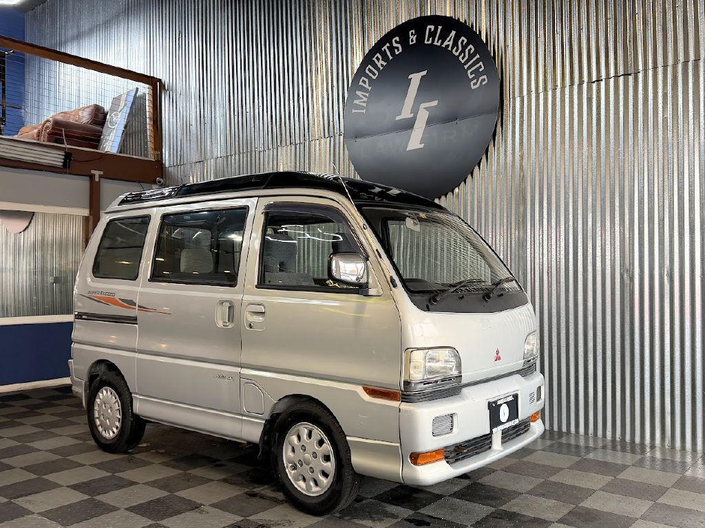 1995 Mitsubishi Bravo Image 2