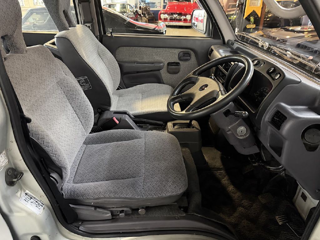 1995 Mitsubishi Bravo Image 10