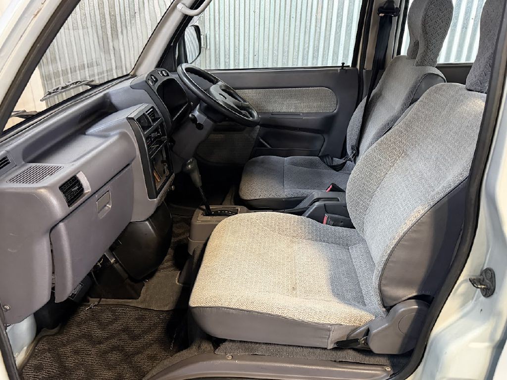 1995 Mitsubishi Bravo Image 11