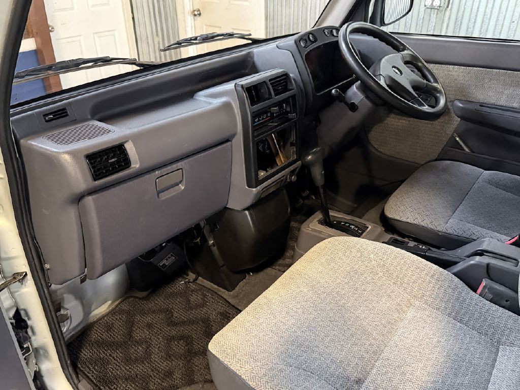 1995 Mitsubishi Bravo Image 12