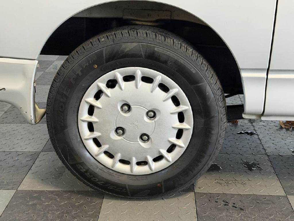 1995 Mitsubishi Bravo Image 23