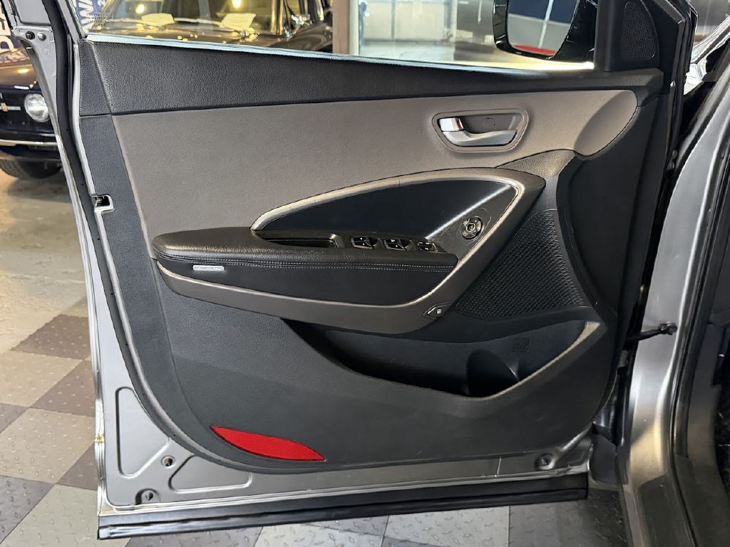 2013 Hyundai Santa Fe Sport Image 24