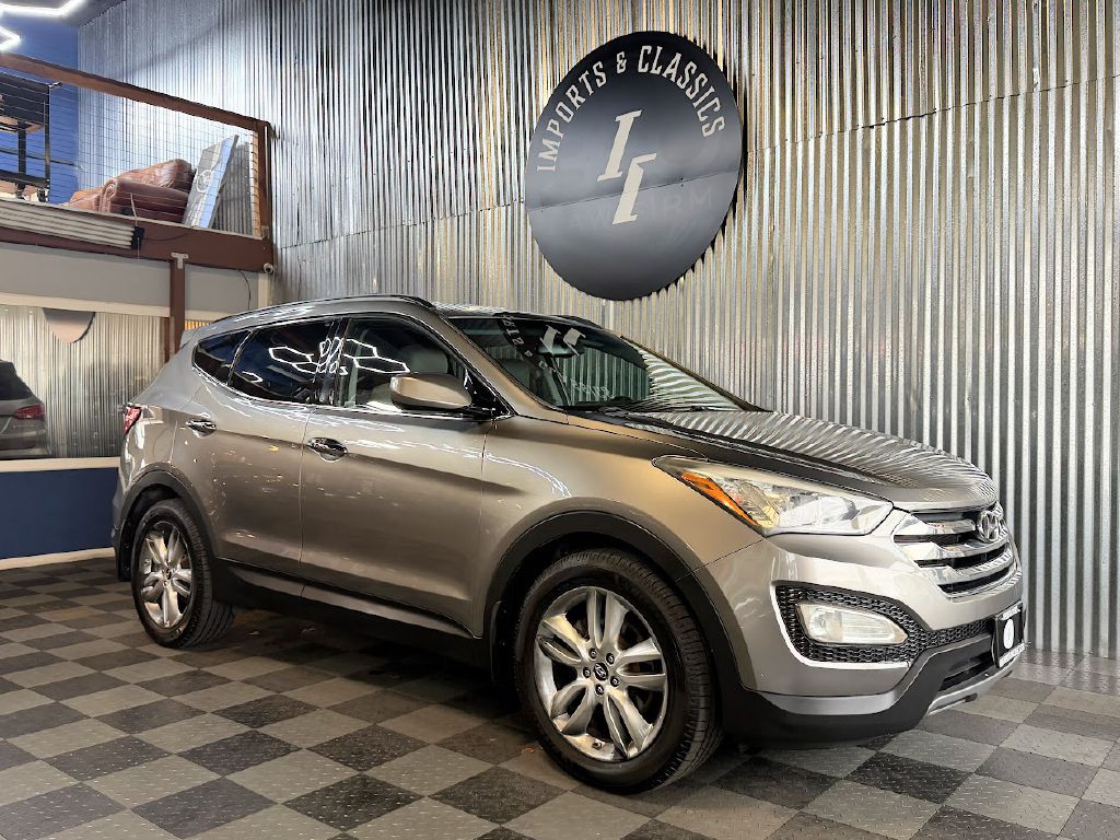 2013 Hyundai Santa Fe Sport Image 2