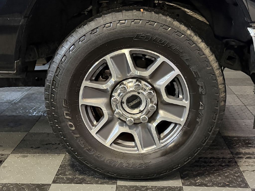 2023 Ford F-350 Image 37