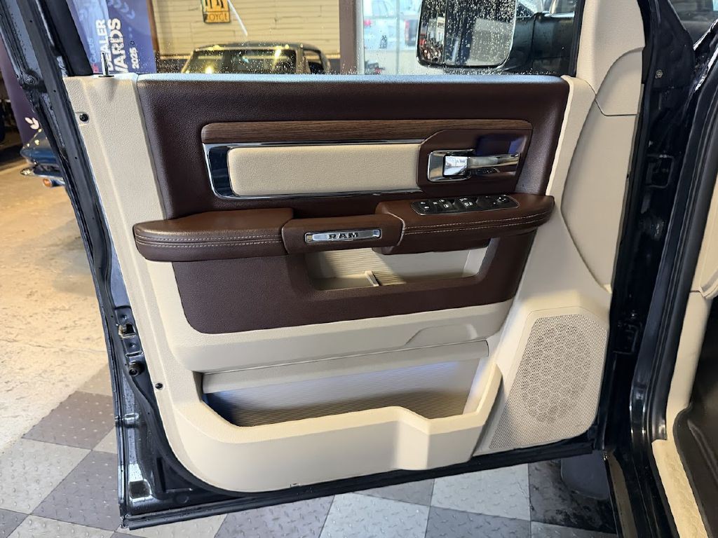 2017 RAM 1500 Image 11