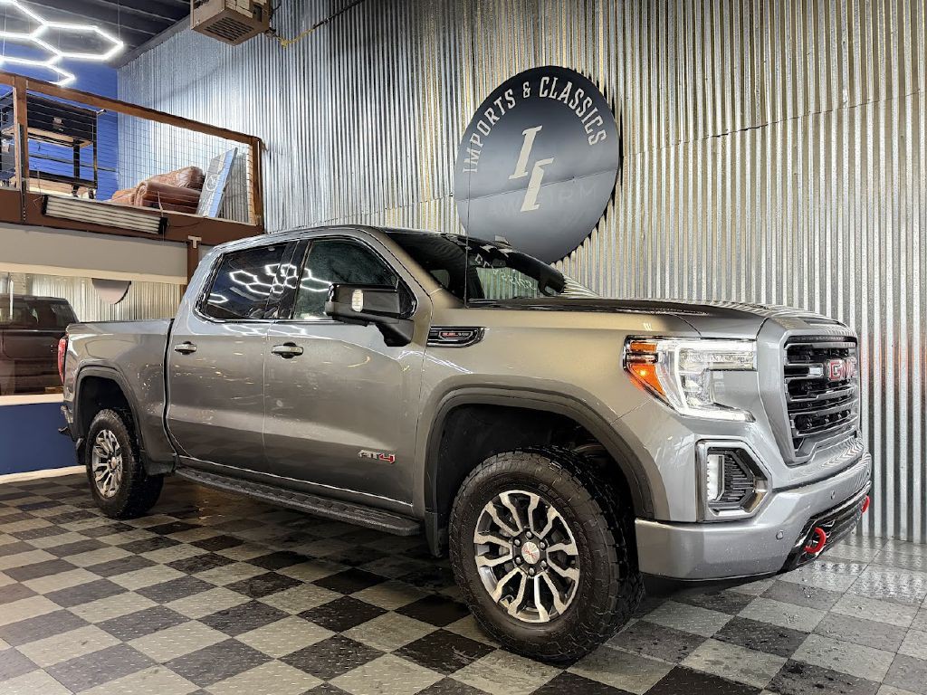 2022 GMC Sierra Image 2