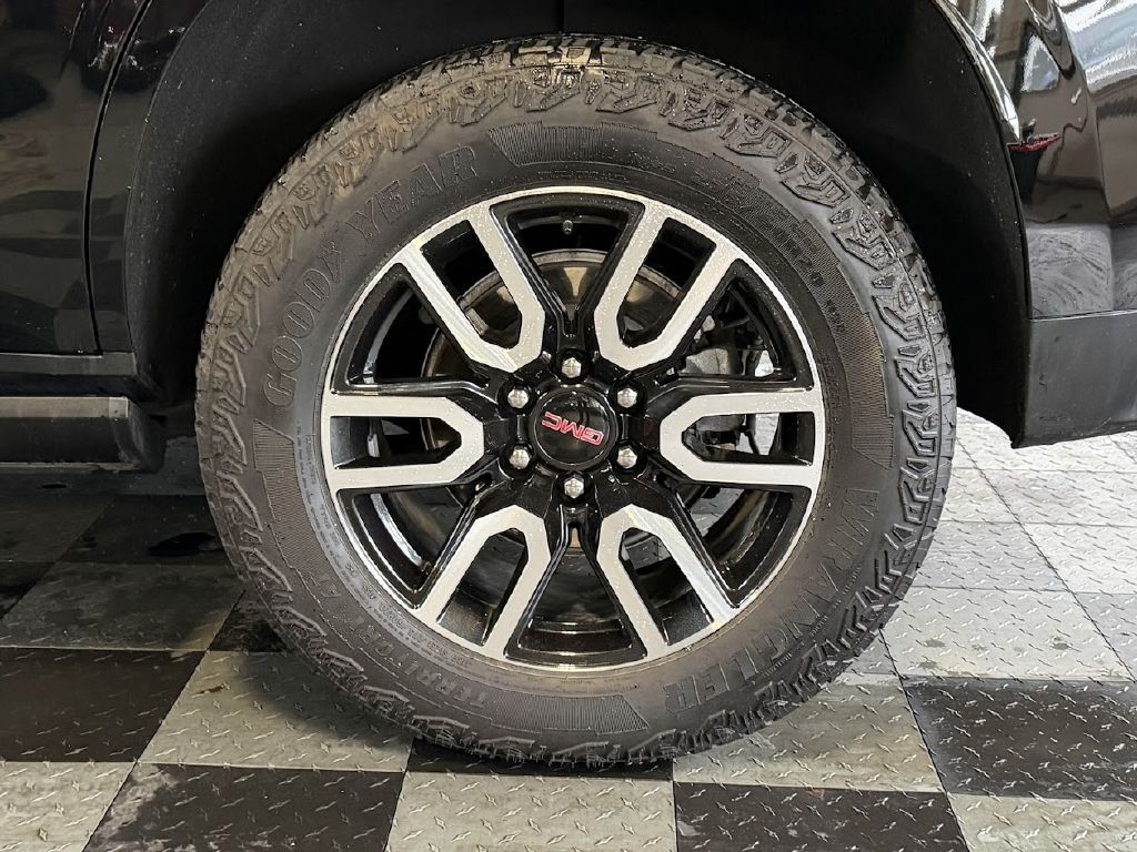 2024 GMC Yukon Image 33