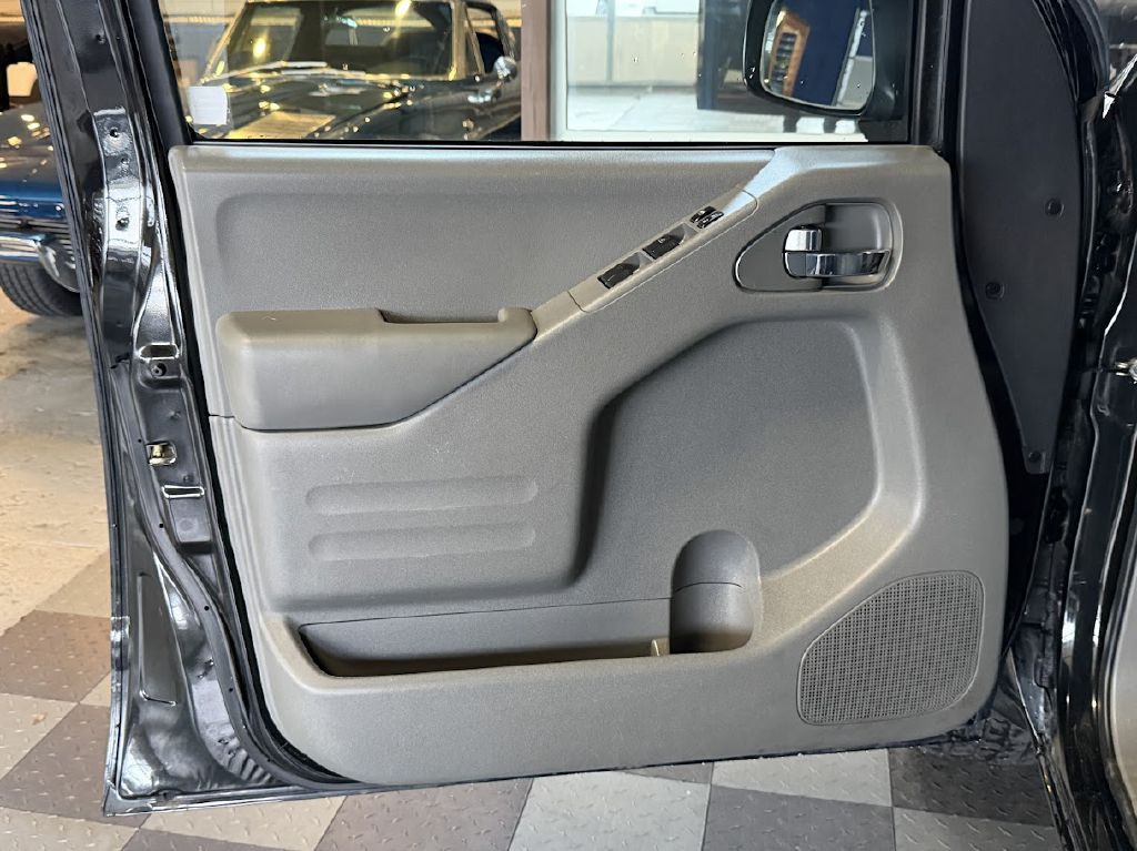 2019 Nissan Frontier Image 24