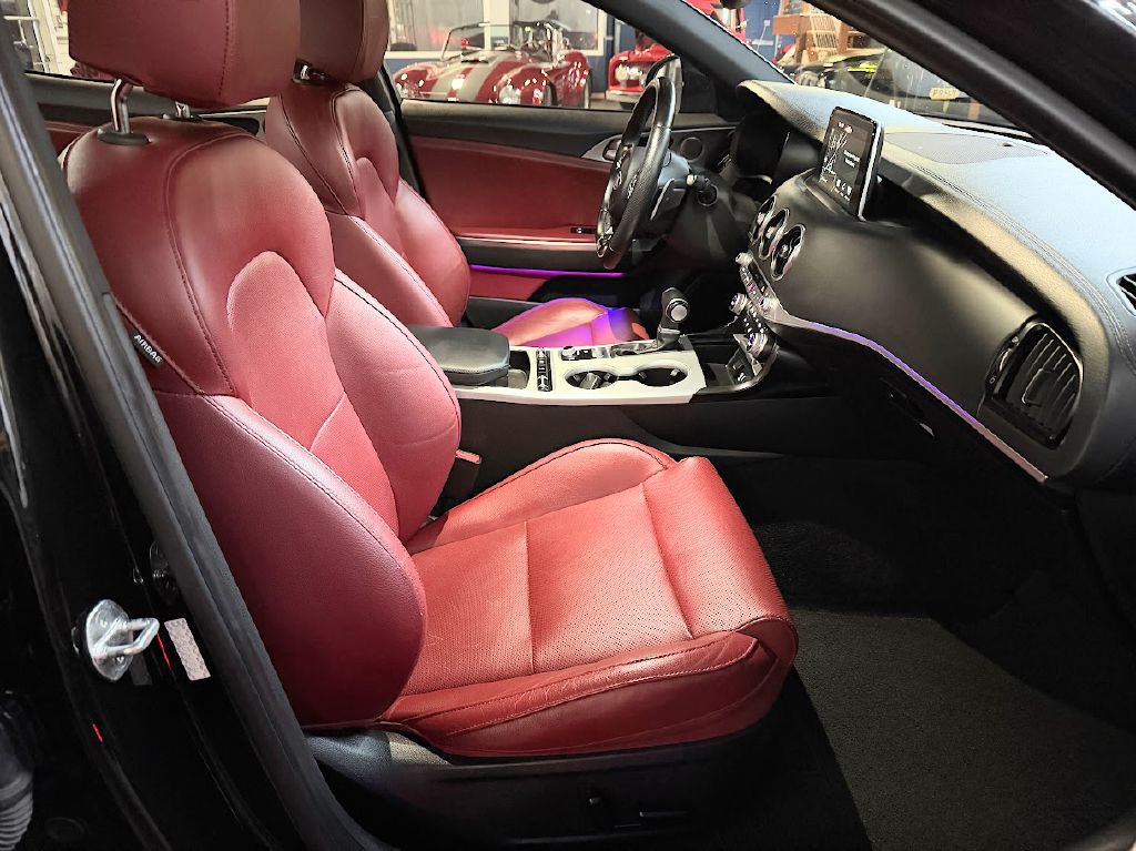 2018 Kia Stinger Image 12