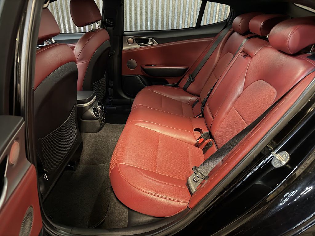 2018 Kia Stinger Image 16