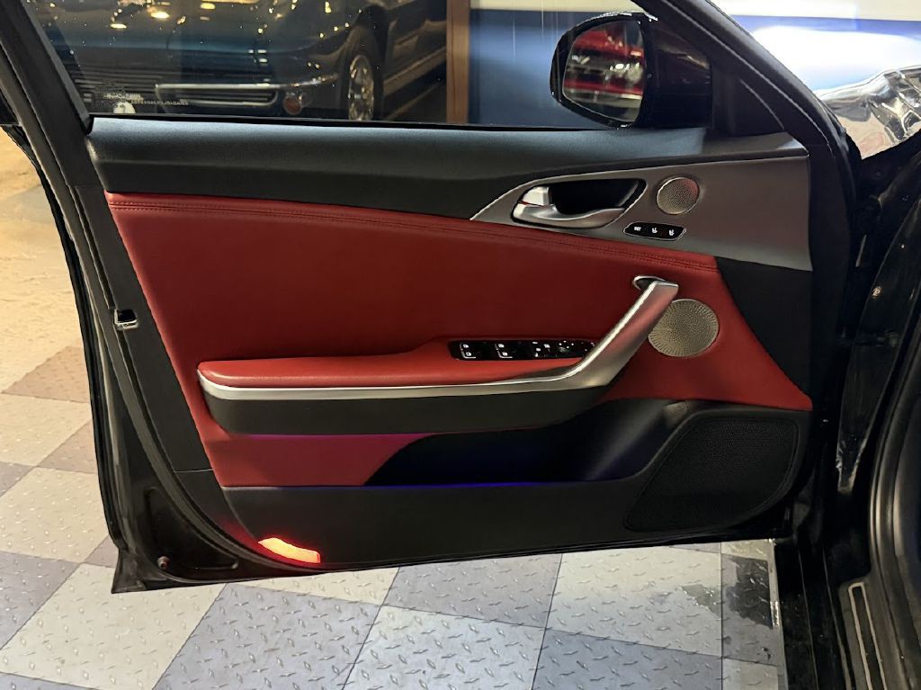 2018 Kia Stinger Image 26