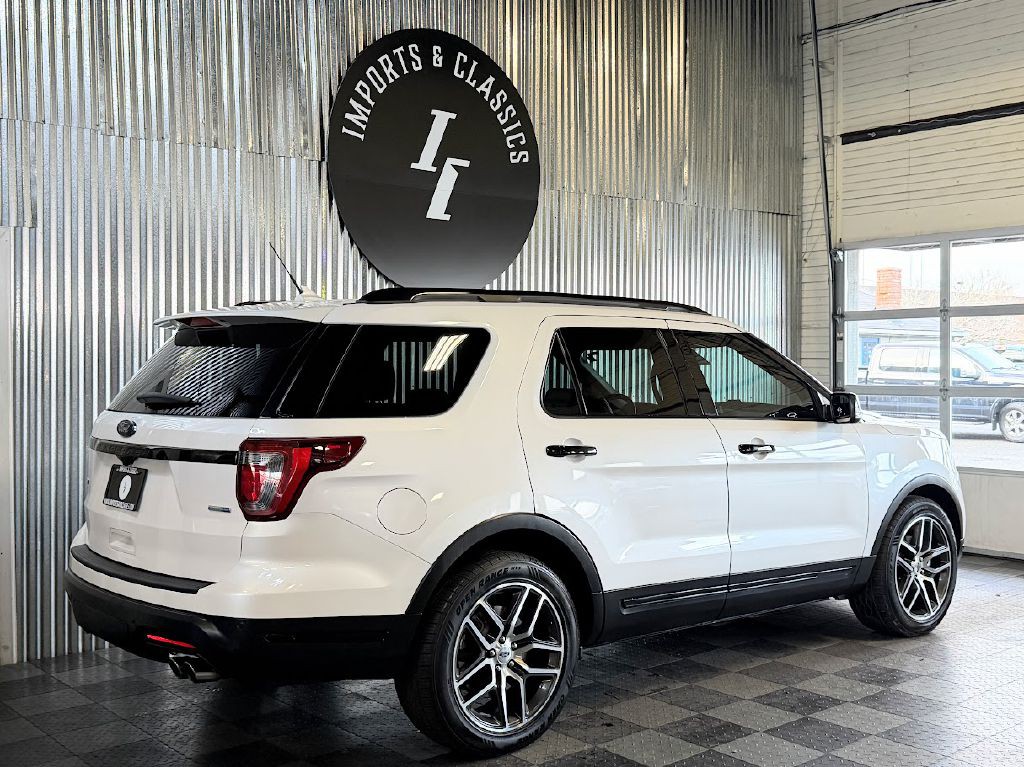 2019 Ford Explorer Image 3