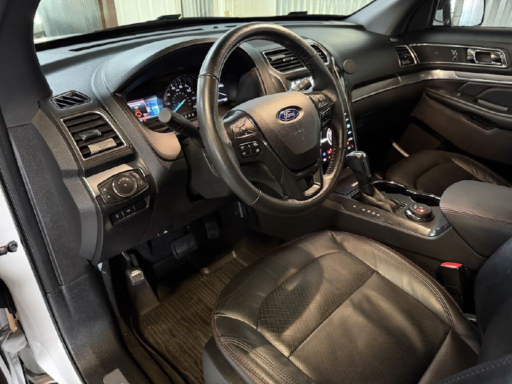 2019 Ford Explorer Image 10