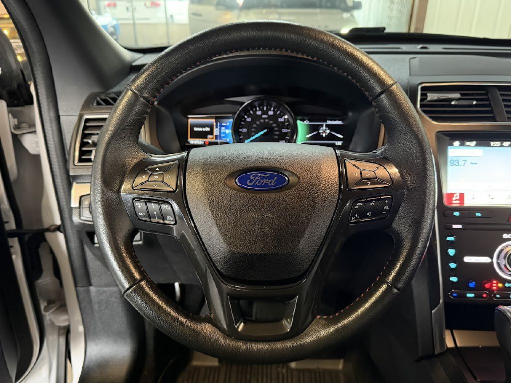 2019 Ford Explorer Image 18