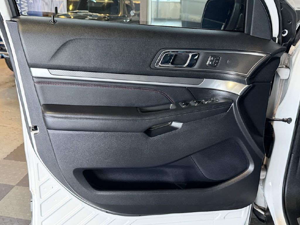 2019 Ford Explorer Image 28