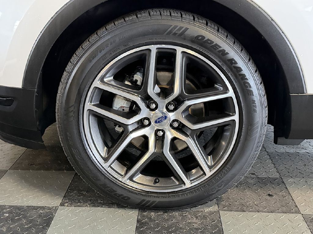 2019 Ford Explorer Image 36