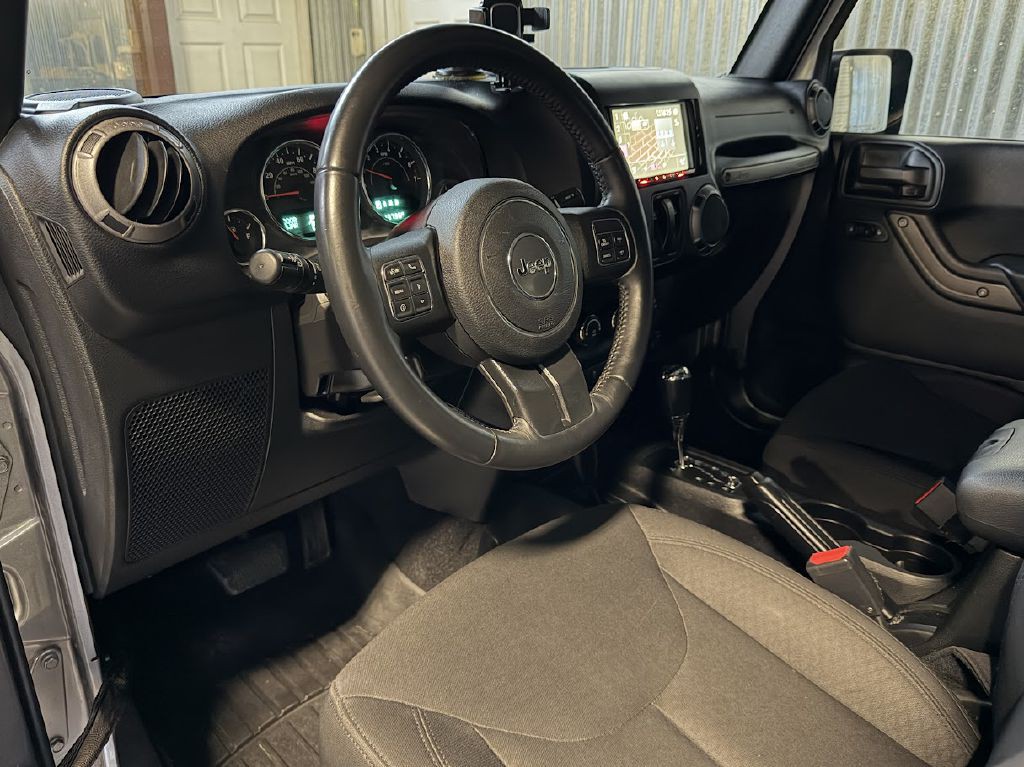 2017 Jeep Wrangler Image 9