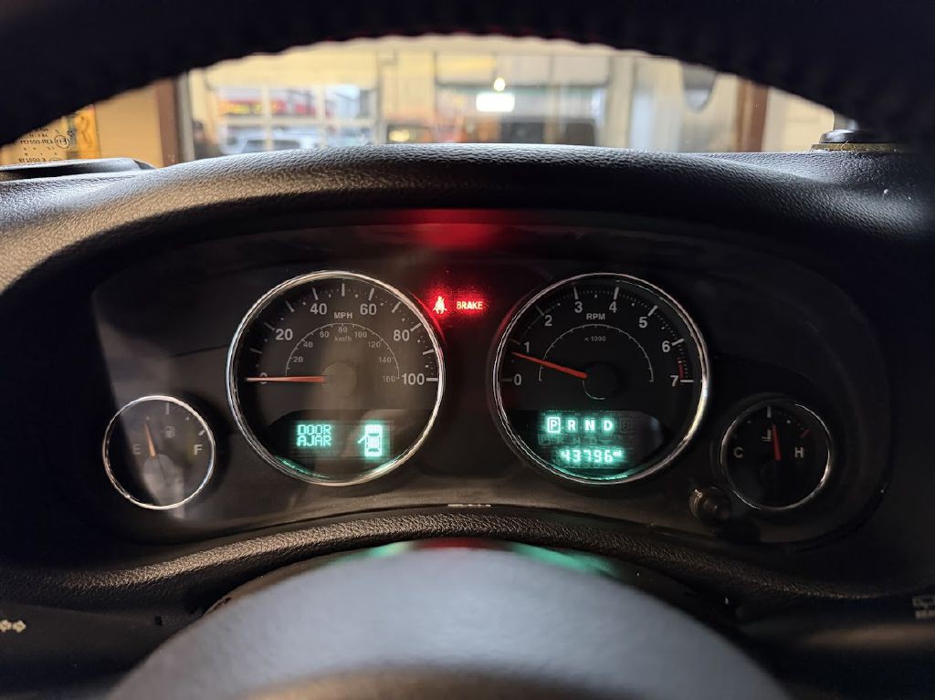 2017 Jeep Wrangler Image 16