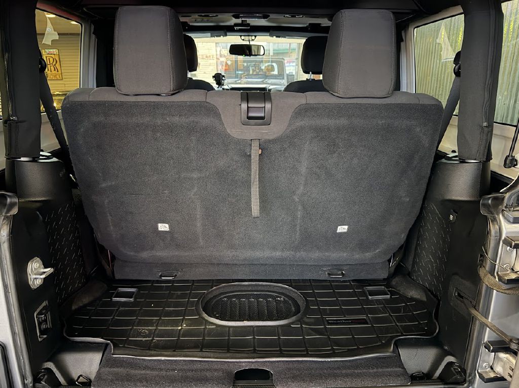 2017 Jeep Wrangler Image 24