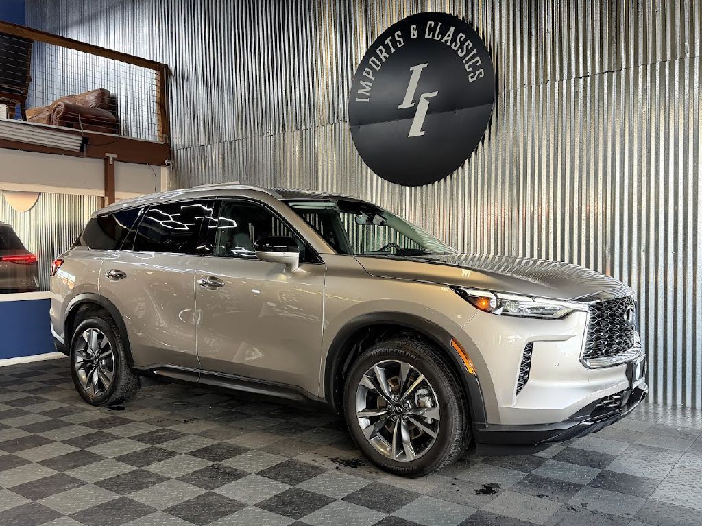 2023 INFINITI QX60 Image 2