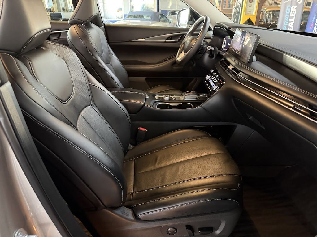 2023 INFINITI QX60 Image 12