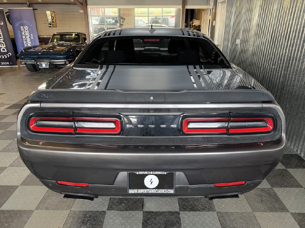 2015 Dodge Challenger Image 5