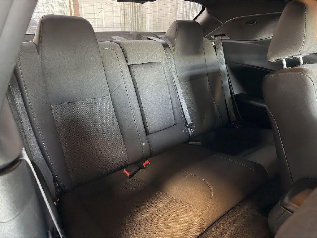 2015 Dodge Challenger Image 13