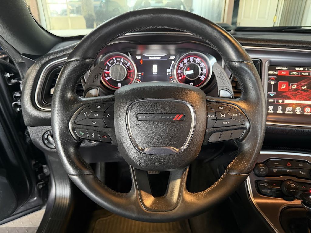 2015 Dodge Challenger Image 14