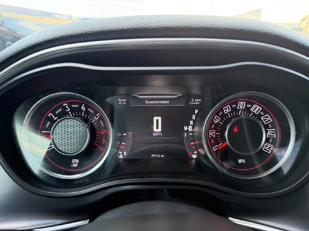 2015 Dodge Challenger Image 15