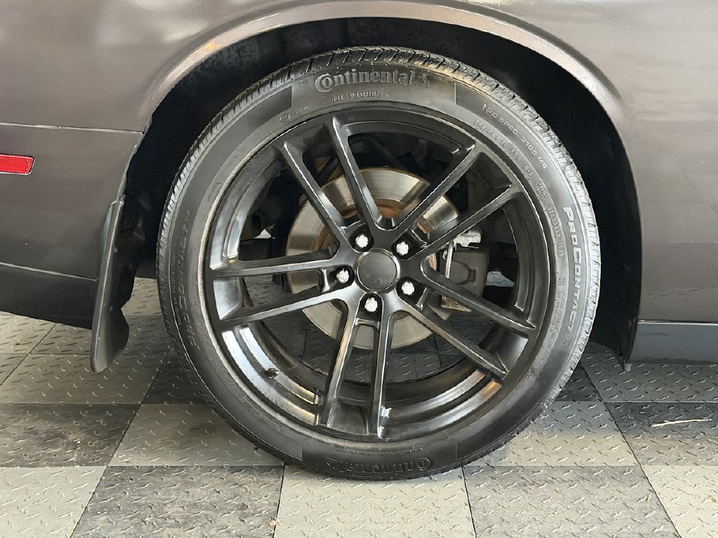 2015 Dodge Challenger Image 29