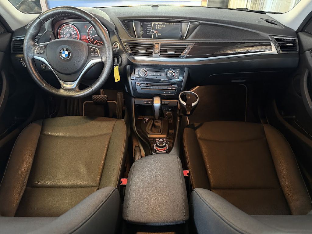 2015 BMW X1 Image 9