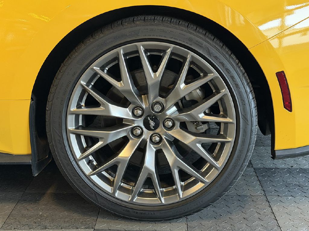 2024 Ford Mustang Image 29