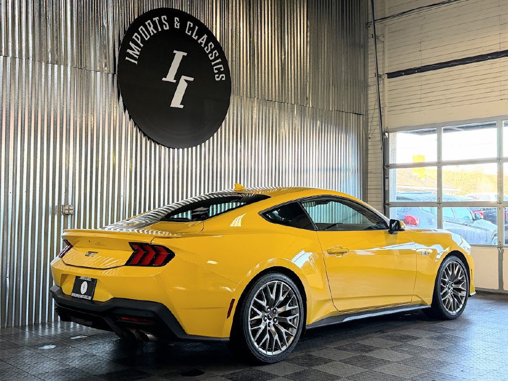 2024 Ford Mustang Image 4