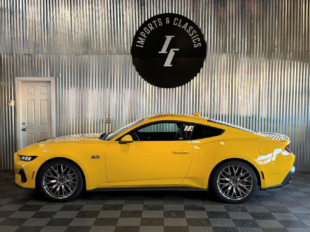 2024 Ford Mustang Image 8