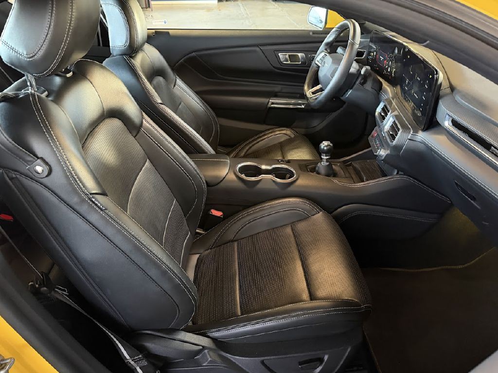 2024 Ford Mustang Image 12