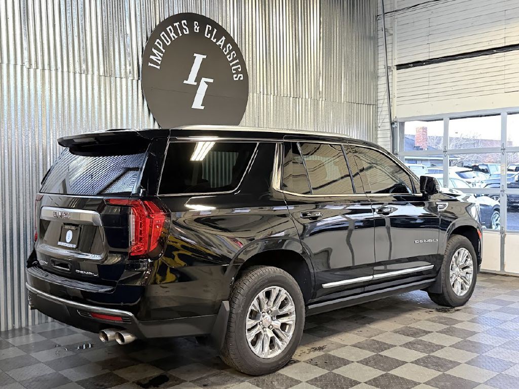 2021 GMC Yukon Image 3