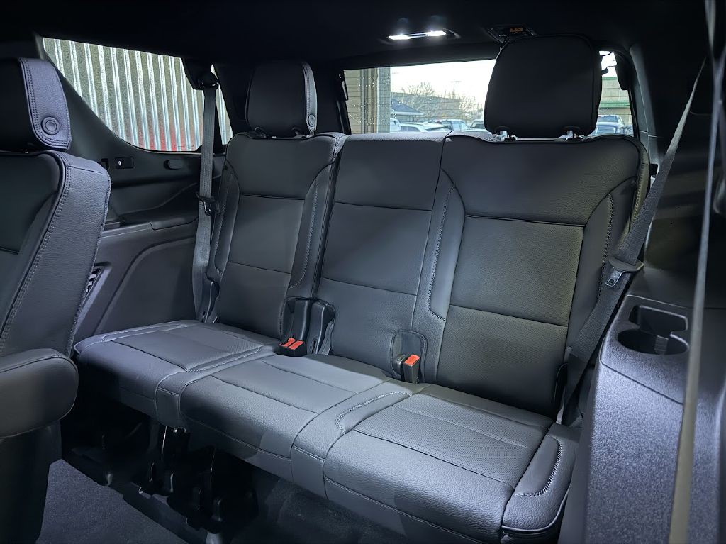 2021 GMC Yukon Image 17